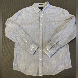 Banana Republic Light Blue Casual Button-Down Shirt